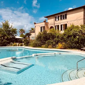 https://hotel-villa-maremonti.it-tuscanyhotel.com